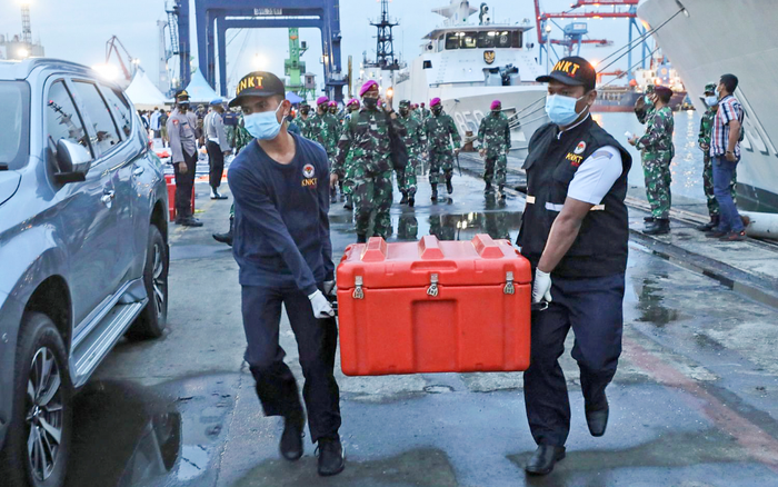 Hé lộ thông tin quan trọng vụ máy bay chở 62 người gặp tai nạn thảm khốc ở Indonesia Ảnh 2