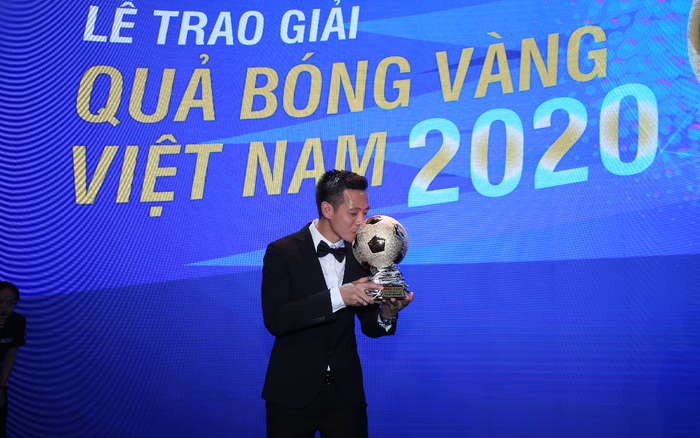 Văn Quyết - Người đứng giữa lằn ranh yêu và ghét Ảnh 2