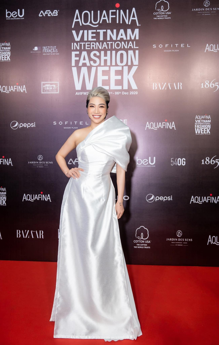 Pha Lê Crystal mở lớp dạy nấu ăn với giá trên trời Ảnh 1