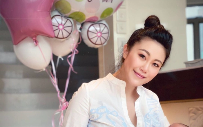 Hé lộ nguyên nhân ái nữ tỷ phú khỏa thân ôm con nhảy lầu tự tử Ảnh 2