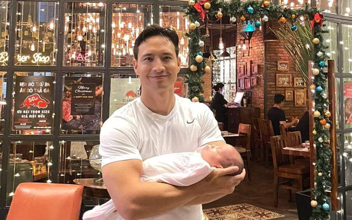 Kim Lý khoe cận mặt con gái cưng, cư dân mạng đồng thanh: 'Lisa quá giống mẹ Hà Hồ' Ảnh 2