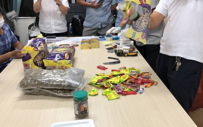 Hơn 31 kg ma túy được phát hiện bên trong kiện hàng gửi về từ nước ngoài Ảnh 2