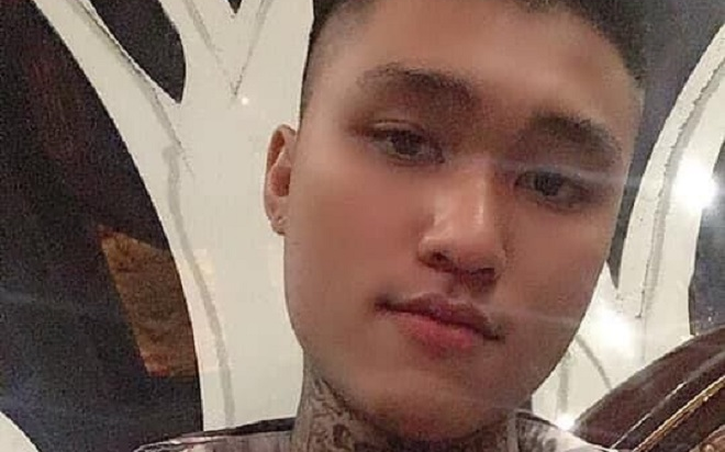 Mời rượu nhưng bị từ chối, kẻ xăm trổ vác dao ra chém bạn nhậu Ảnh 2