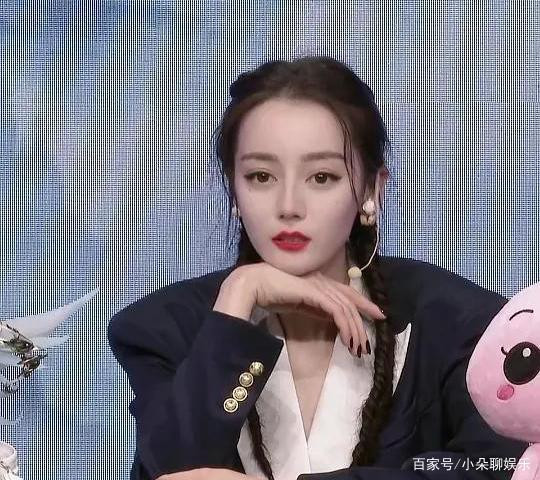 Địch Lệ Nhiệt Ba thay đổi quá nhiều so với lúc tham gia show 'Keep Running' Ảnh 10