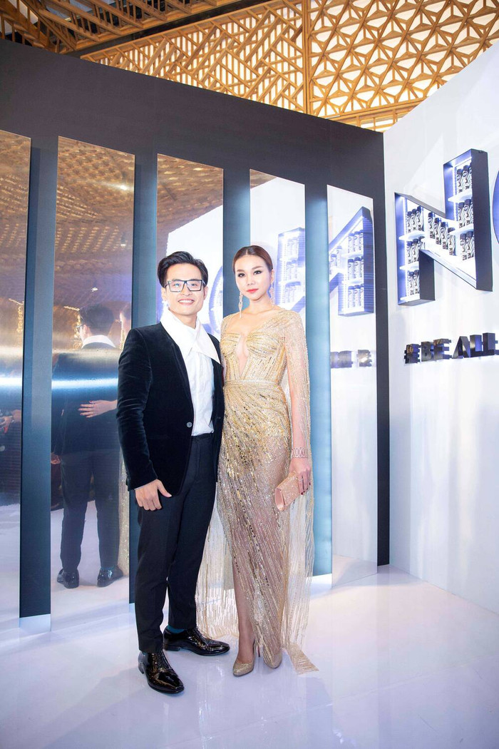 Thiết kế của Lê Thanh Hòa mang về cho chị đại làng thời trang giải “Best Dress”.