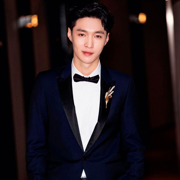 Thấy Trương Nghệ Hưng vượt mặt thần tượng mình, fan Lưu Diệc Phi buông lời lăng mạ đối phương Ảnh 7