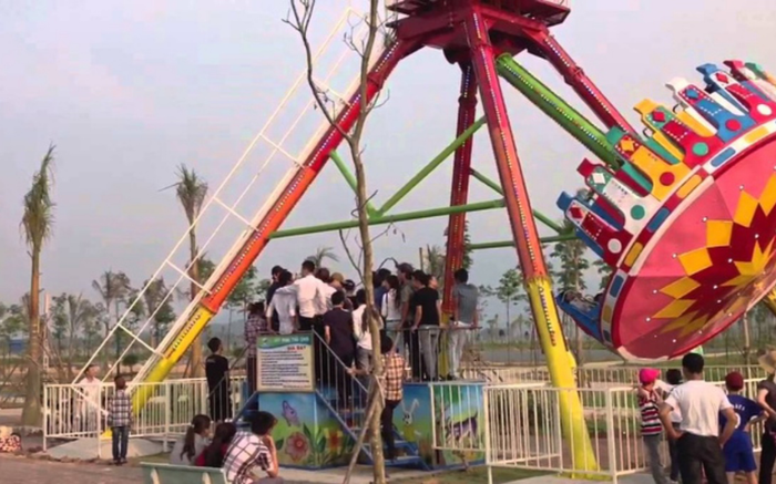 Tàu lượn ở Đảo Ngọc Xanh gặp sự cố, 1 học sinh tử vong, 2 em khác bị thương Ảnh 2