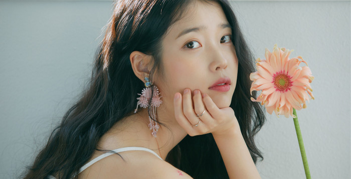 IU 'thả thính' ca khúc mở đường cho album mới: Sang chảnh, hoành tráng và đậm mùi tiền? Ảnh 1