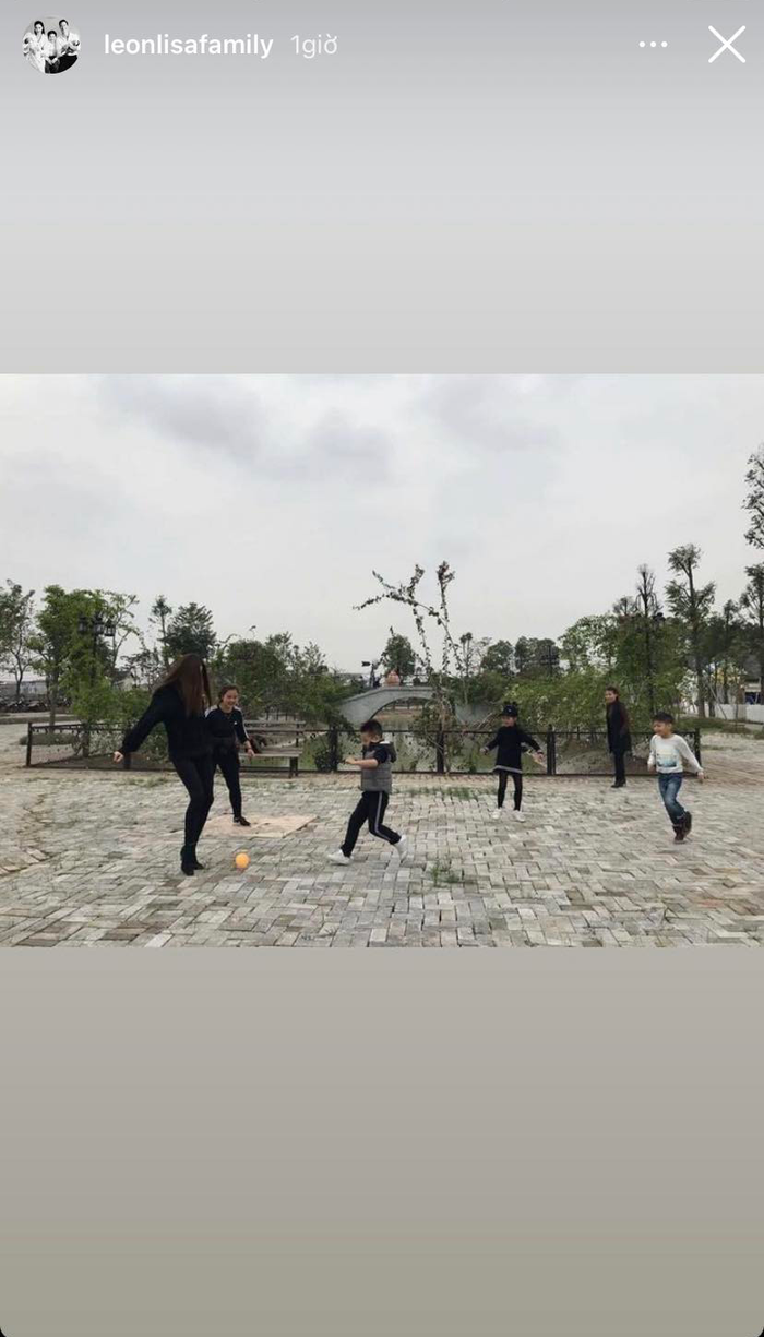 Hà Hồ trổ tài đá bóng cùng Subeo: Mẹ bỉm 'chịu chơi' nhất là đây chứ đâu! Ảnh 2