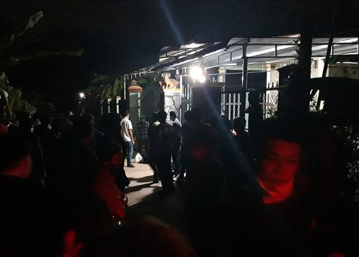 Vợ dùng dây thừng siết cổ chồng do uống rượu về đánh đập. Ảnh minh họa