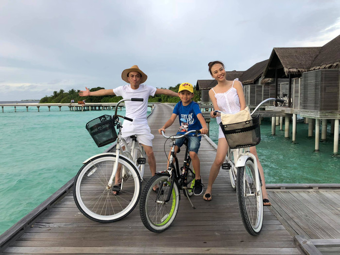 Đàm Thu Trang bất ngờ hé lộ loạt khoảnh khắc nghỉ mát đầy tình cảm cùng chồng và Subeo trước khi kết hôn