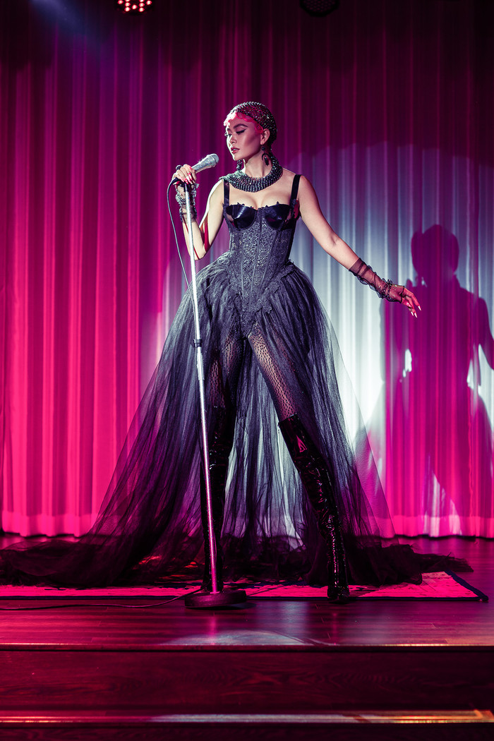 Mâu Thủy ra mắt phim thời trang: Outfit chục tỷ, dàn 'chân dài' đình đám showbiz cũng xuất hiện 'góp vui' Ảnh 2