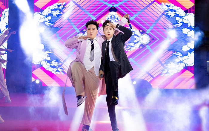 Ngô Kiến Huy 'đại náo' hàng trăm sinh viên khi phát hành MV mới ngay tại trường đại học Ảnh 2