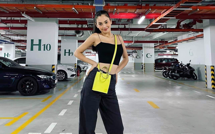 Hoa hậu Tiểu Vy khoe eo cực xịn nhưng bí kíp hút mắt nằm ở món đồ dưới chân Ảnh 2