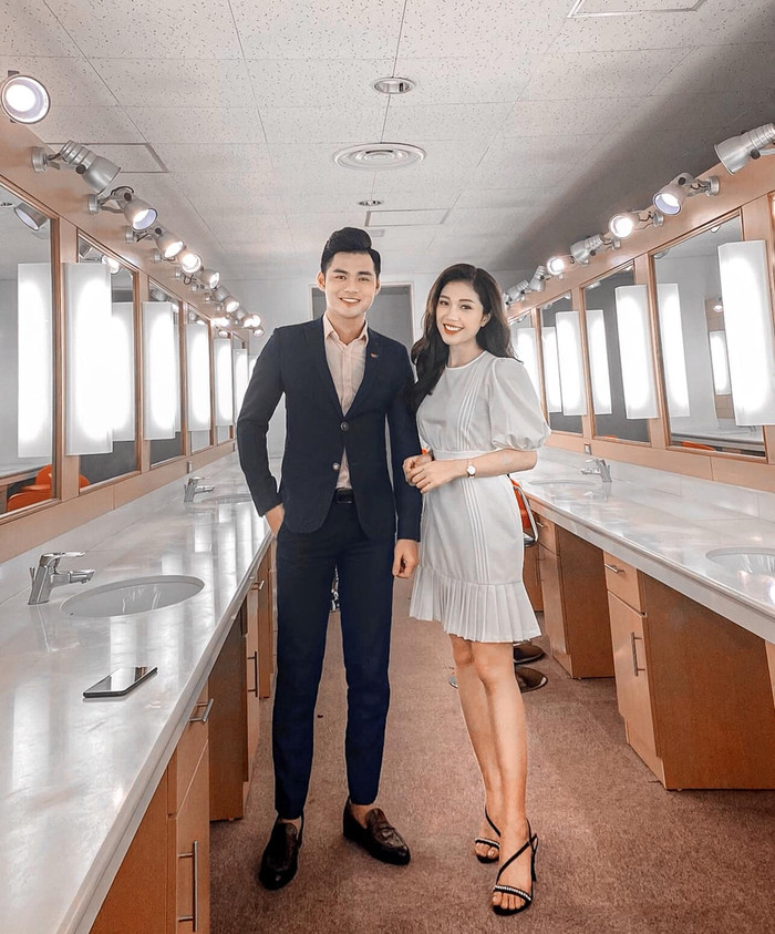 Nam MC thời sự VTV khiến hội chị em 'đổ rần rần', biết profile lại càng ngưỡng mộ hơn Ảnh 4