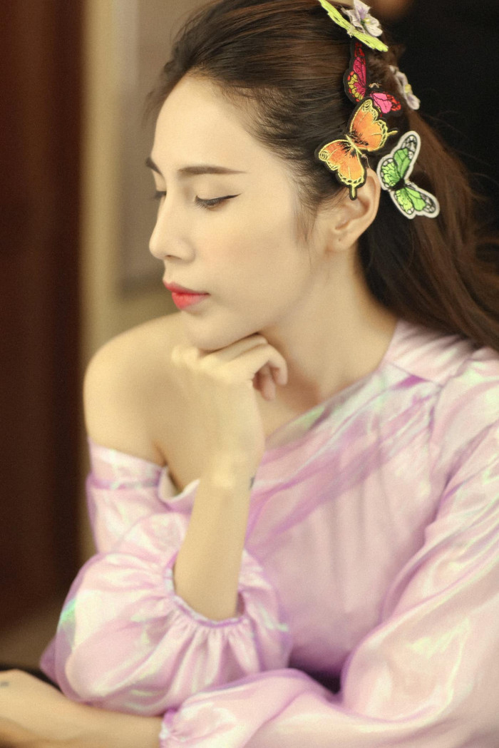 Thủy Tiên trong hình ảnh mới nhất lập tức thu hút sự chú ý của các fans nữ 