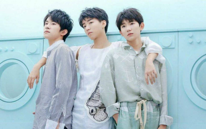 Vì bận việc nên Dịch Dương Thiên Tỉ không thể đi tham dự cùng anh em&nbsp;