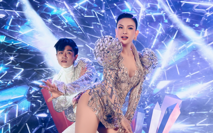 Thu Thủy gây bất ngờ khi tái hiện ngôi vị Quán quân Bước nhảy Hoàn vũ trong đêm nhạc đặc biệt Ảnh 2