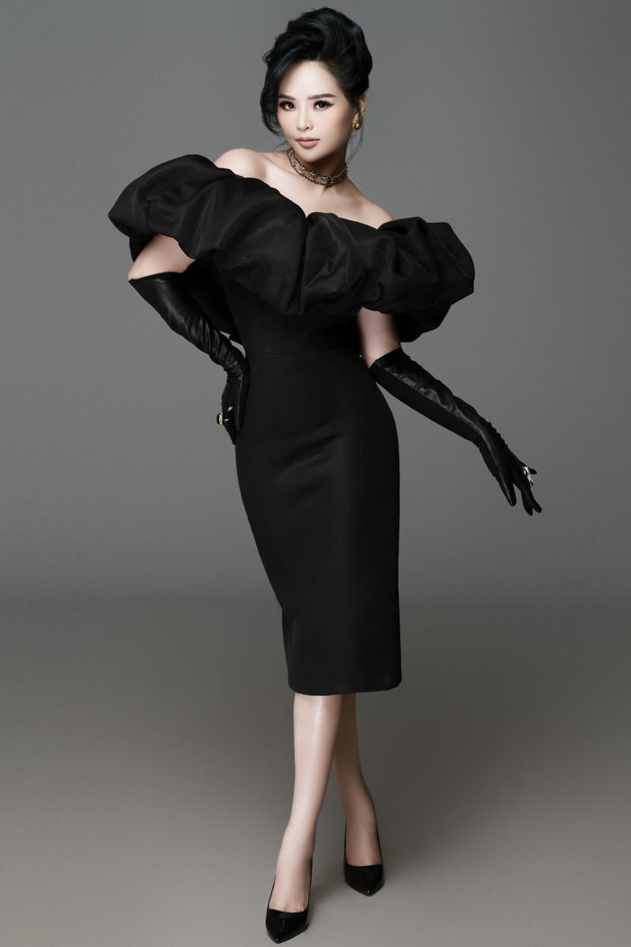 Dù đã trải qua một lần sinh nở nhưng Lại Hương Thảo vẫn duy trì hình thể cân đối với số đo 90-62-96 cm