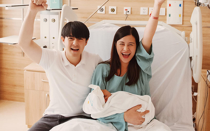 Đông Nhi phải năn nỉ fan cho về sớm vì còn bận chăm 'cục vàng' Ảnh 2