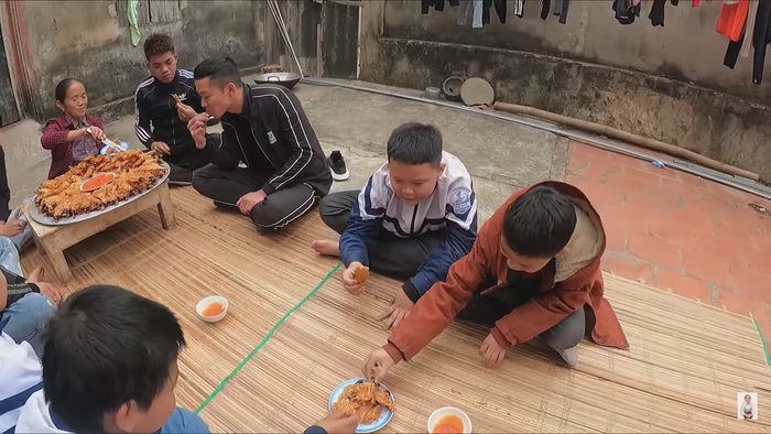 'Chộp' ngay miếng đầu tiên