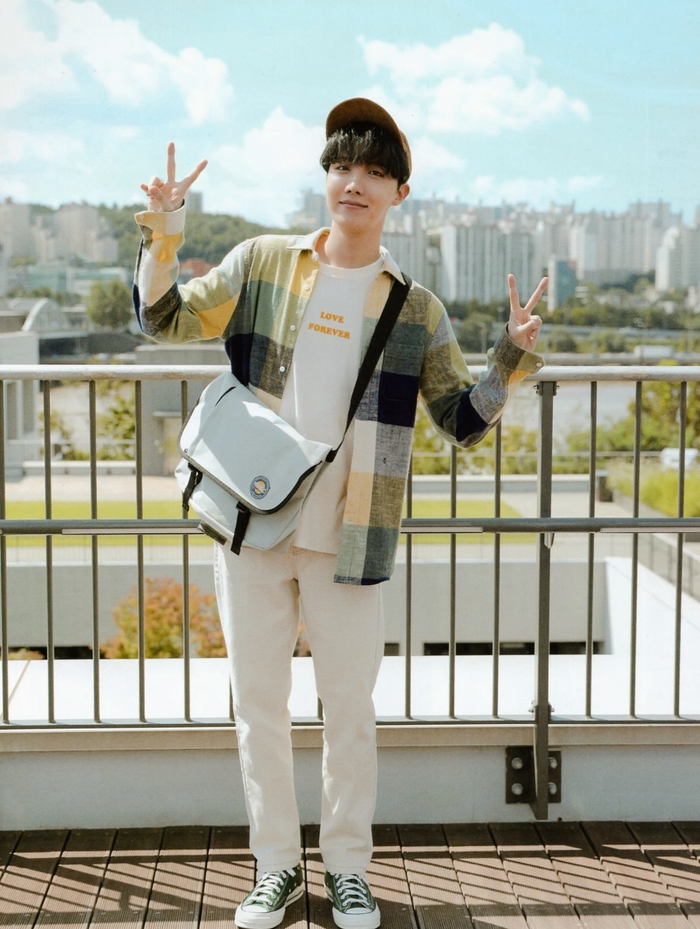 Fan cũng rất mong chờ các sản phẩm solo tiếp theo từ J-Hope.