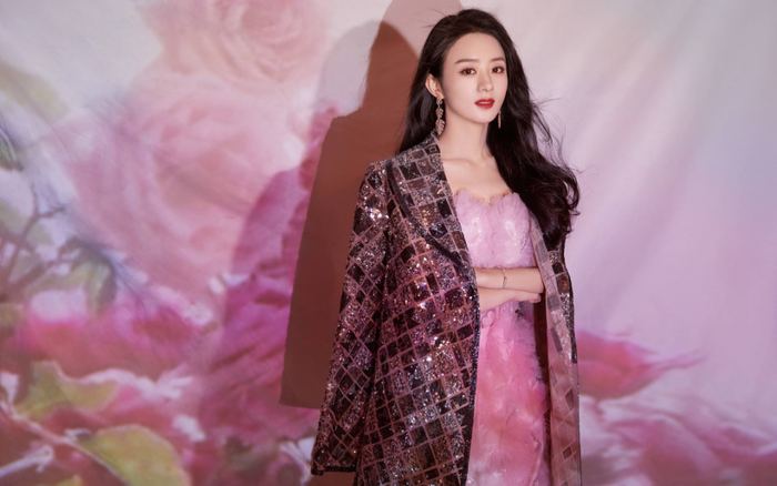 Triệu Lệ Dĩnh tao nhã với hai bộ trang phục vừa thanh lịch vừa yểu điệu tại sự kiện Ảnh 2