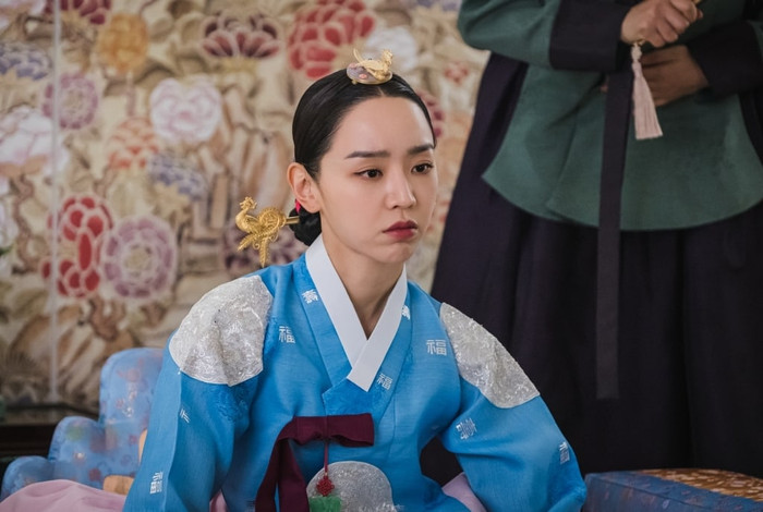 Mr. Queen (Chàng Hậu) do Shin Hye Sun đảm nhận vai chính đang gây bão trong thời gian qua.