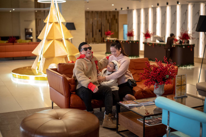 Thiên thần nhí nhà Lam Trường làm công động mạng ngẩn ngơ vì quá đáng yêu Ảnh 5