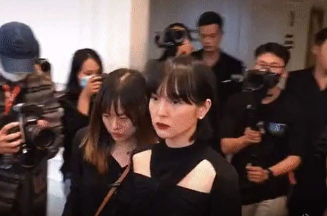 Góc 'bái phục': Chiếc đầm Hải Tú diện khi sánh đôi bên Sơn Tùng trong sự kiện bỗng 'cháy hàng' trên mạng Ảnh 9