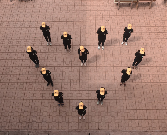 12A8, trường THPT Xuân Lộc (Đồng Nai) nhắn gửi “yêu thương” đến Ban Tổ chức - trường HUTECH