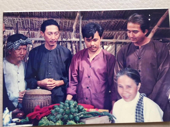 Mạc Can trong phim Đất Phương Nam (bìa trái)