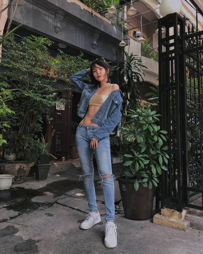 Đôi khi, Hải Tú cũng ưu ái các thiết kế mang phong cách sporty mạnh mẽ, năng động. 