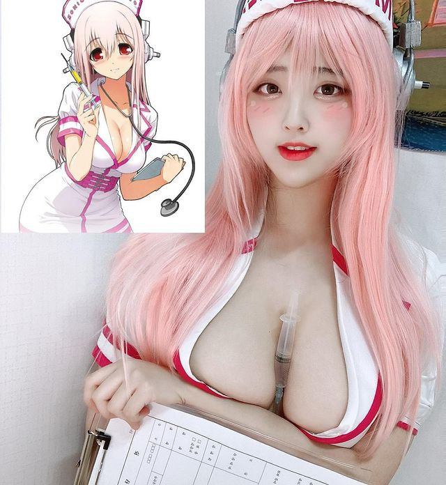 Hana cosplay nữ y tá