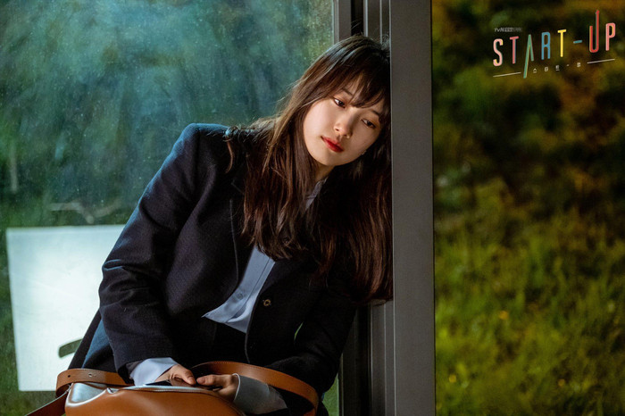 Bất ngờ 'thả thính' ca khúc tự sáng tác, phải chăng Idol Suzy sắp trở lại? Ảnh 8