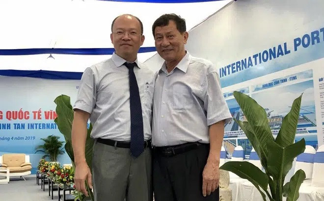 Tiến sĩ Bùi Thiên Thu (bên trái) được bổ nhiệm Giáo sư Đại học Okayama