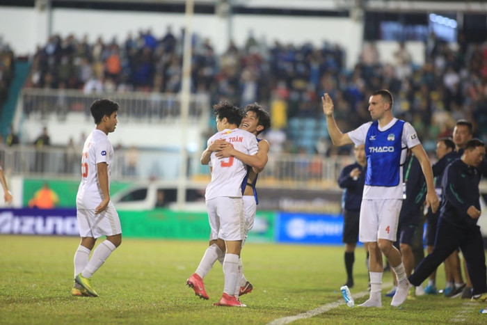 Niềm vui chiến thắng của HAGL trước SLNA.