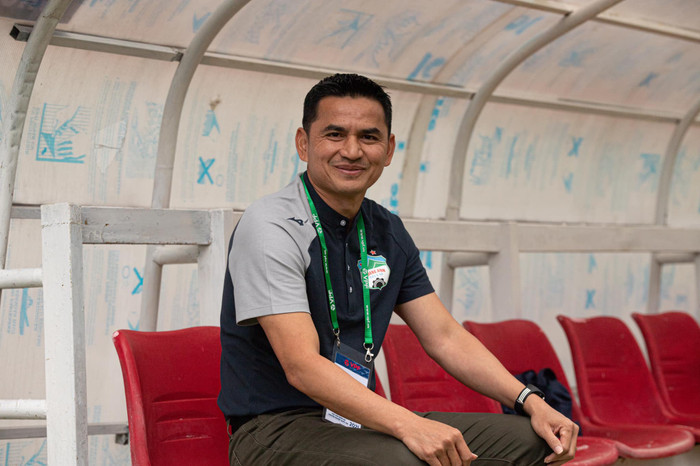 HLV Kiatisak đã có chiến thắng đầu tiên ở V-League 2020.