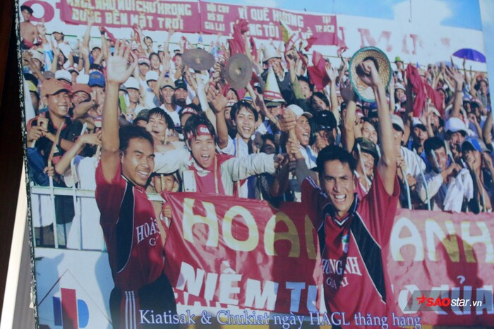 Kiatisak về HAGL đưa tên tuổi bóng đá Việt và tỉnh Gia Lai ra cả Đông Nam Á. Ảnh chụp lại từ phòng truyền thống CLB HAGL.