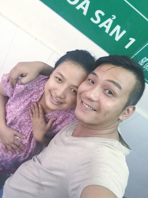Trước khi trải qua cơn 'thập tử nhất sinh', Lê Bê La còn còn ông xã chụp ảnh kỷ niệm 