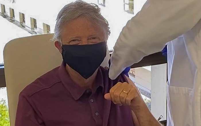 Bill Gates nói gì khi được tiêm vắc xin COVID-19? Ảnh 2