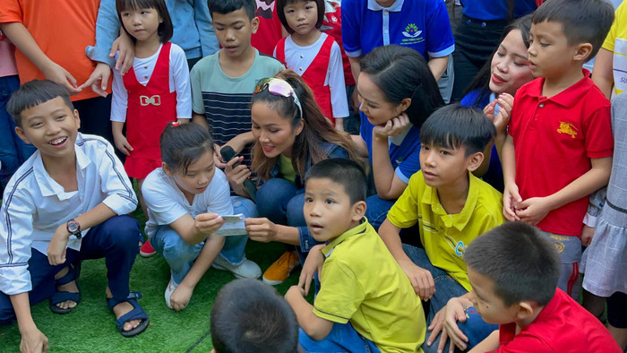 H'Hen Niê - Top 5 Miss Universe 2018 thành công hơn hẳn Hoa hậu Hoàn vũ thời kỳ IMG? Ảnh 12