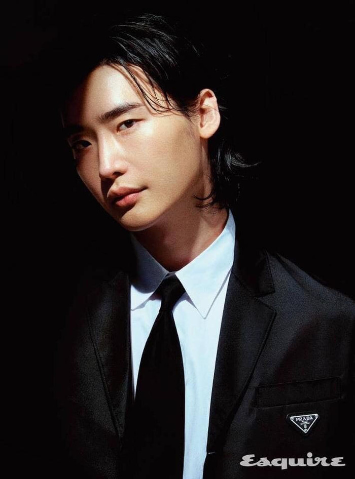 Hậu xuất ngũ của 2 nam thần tuổi Tỵ: Kim Bum như diều gặp gió, Lee Jong Suk 'ngã' vào scandal Trịnh Sảng Ảnh 9