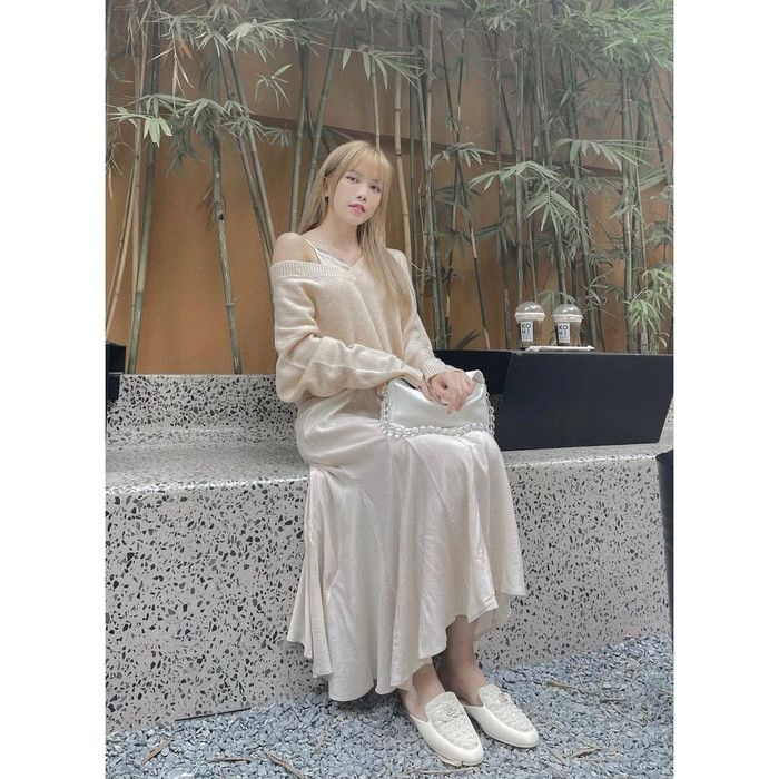 Nữ ca sĩ 9x showbiz Việt cũng nhanh chóng áp dụng và để cho đến thời điểm hiện tại 