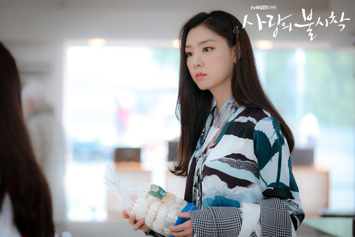 Loạt sao có gu thời trang sành điệu nhất màn ảnh Hàn 2020 (Phần 1) Ảnh 19