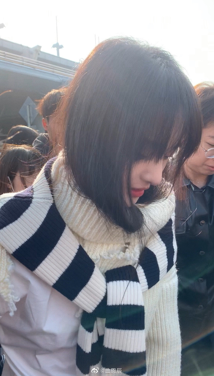 Đạo diễn nổi tiếng cho rằng Trịnh Sảng vẫn còn cơ hội để trở lại: 'Do cô ấy quá ngây thơ nên dễ bị lừa' Ảnh 8