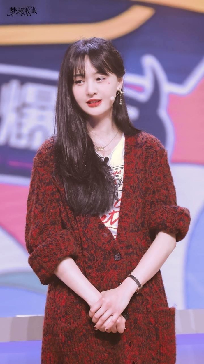 Đạo diễn nổi tiếng cho rằng Trịnh Sảng vẫn còn cơ hội để trở lại: 'Do cô ấy quá ngây thơ nên dễ bị lừa' Ảnh 7