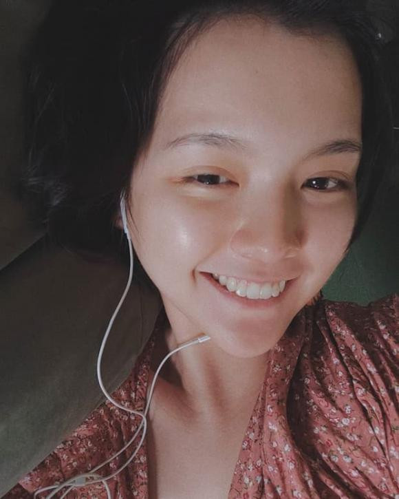 Cô từng để lộ nhiều ảnh mặt mộc khác biệt, khiến khán giả bất ngờ.