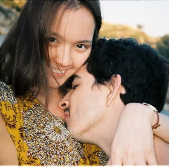 Nhiều người cho rằng, làn da nơi cô có phần xỉn, các đường nét chưa thật sự thanh tú. 