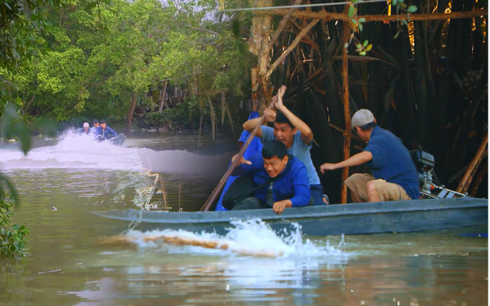 Lý Hải - Mạc Văn Khoa gặp sự cố, may mắn 'thoát chết trong gang tấc' khi quay 'Lật mặt: 48H' Ảnh 2